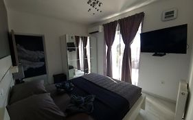 Tj Apartment